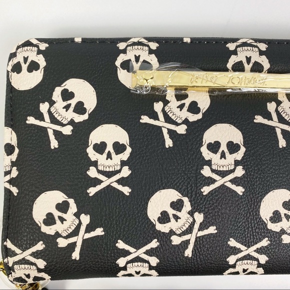 BETSEY JOHNSON Halloween Skull Wallet NEW - Picture 2 of 3
